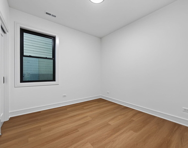 2327 S Homan Avenue - Photo Thumbnail 5