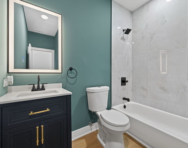 2327 S Homan Avenue - Photo Thumbnail 8