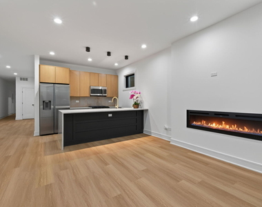2327 S Homan Avenue - Photo Thumbnail 1