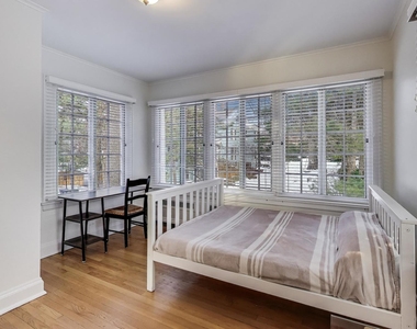1628 Wesley Avenue - Photo Thumbnail 9
