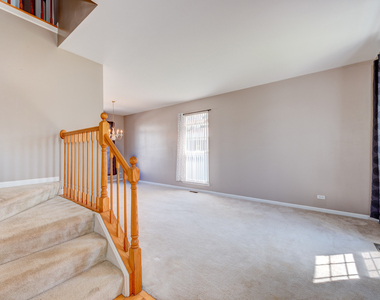 1810 Van Dyke Lane - Photo Thumbnail 1