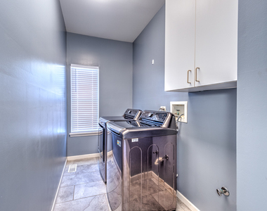1810 Van Dyke Lane - Photo Thumbnail 17