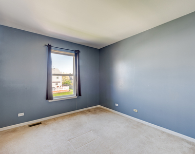 1810 Van Dyke Lane - Photo Thumbnail 15