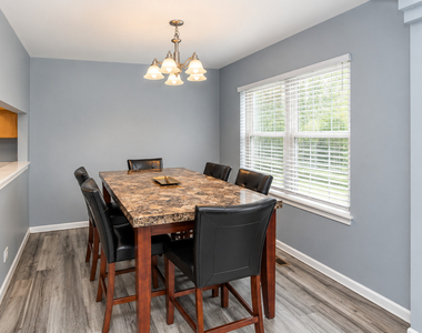 700 Savannah Lane - Photo Thumbnail 3