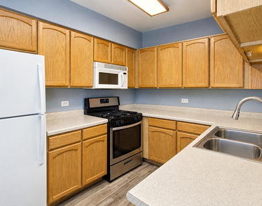 700 Savannah Lane - Photo Thumbnail 5