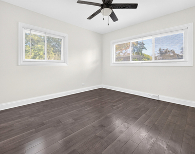 800 Ridgemoor Drive W - Photo Thumbnail 15