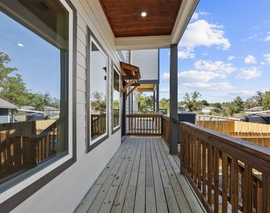 5949 Collingsworth Street - Photo Thumbnail 11
