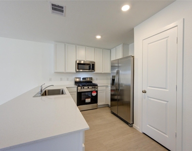 21218 Fieni Drive - Photo Thumbnail 5
