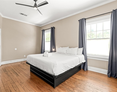 1202 Hawthorne Street - Photo Thumbnail 17