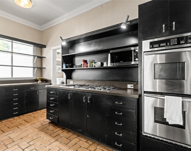 1202 Hawthorne Street - Photo Thumbnail 7