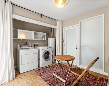 1202 Hawthorne Street - Photo Thumbnail 24