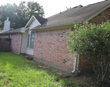 18027 Landing Brook Drive - Photo Thumbnail 3