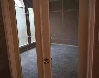 18027 Landing Brook Drive - Photo Thumbnail 15