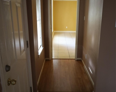 18027 Landing Brook Drive - Photo Thumbnail 21