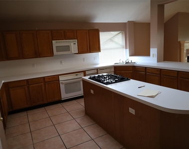 18027 Landing Brook Drive - Photo Thumbnail 12