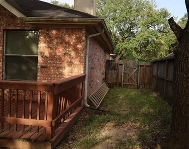 18027 Landing Brook Drive - Photo Thumbnail 5