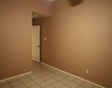 18027 Landing Brook Drive - Photo Thumbnail 23