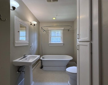 4316 Roseland Street - Photo Thumbnail 13