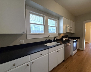 4316 Roseland Street - Photo Thumbnail 9