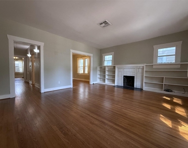 4316 Roseland Street - Photo Thumbnail 2