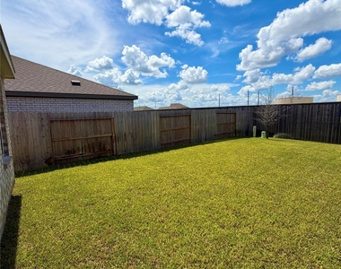16827 Great Stable Way - Photo Thumbnail 16