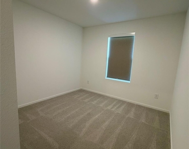 16827 Great Stable Way - Photo Thumbnail 6