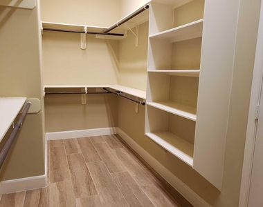5927 Bristol Path Lane - Photo Thumbnail 14