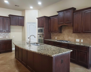 5927 Bristol Path Lane - Photo Thumbnail 7
