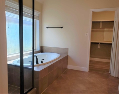 5927 Bristol Path Lane - Photo Thumbnail 12