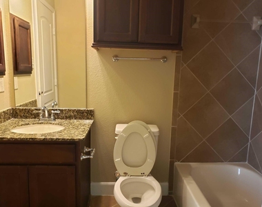 5927 Bristol Path Lane - Photo Thumbnail 23