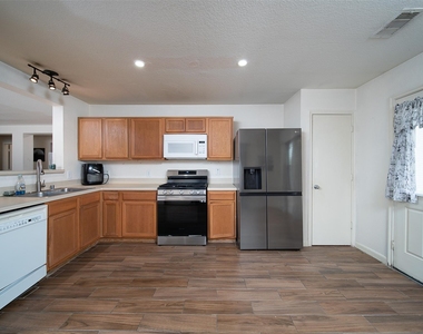 4211 Wayside Stream Lane - Photo Thumbnail 22