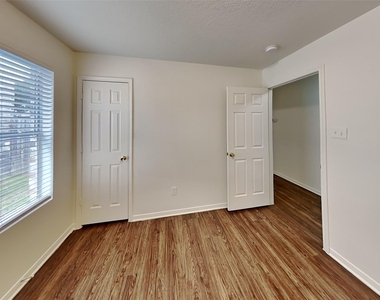 12123 Lands Down Ridge Way - Photo Thumbnail 14