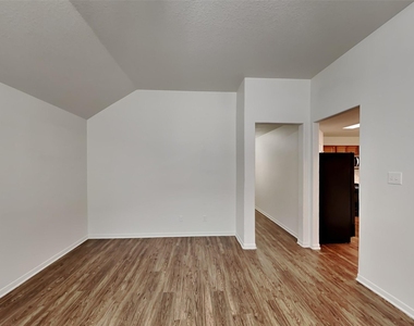 12123 Lands Down Ridge Way - Photo Thumbnail 5