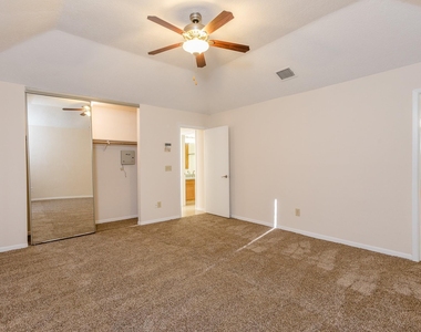 9206 Towerstone Drive - Photo Thumbnail 5