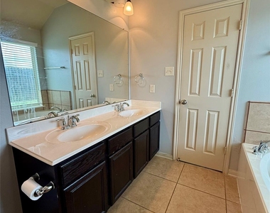 20710 Rainmead Drive - Photo Thumbnail 8