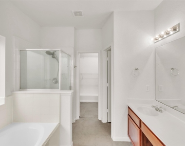 1511 Palisade Green Drive - Photo Thumbnail 20