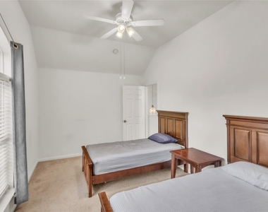 1511 Palisade Green Drive - Photo Thumbnail 32