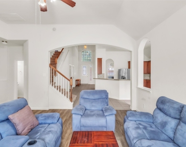 1511 Palisade Green Drive - Photo Thumbnail 15