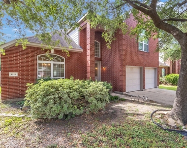 1511 Palisade Green Drive - Photo Thumbnail 3