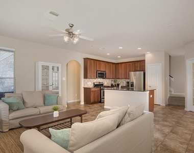 3 Pine Needle Place - Photo Thumbnail 3
