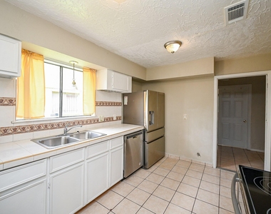 7407 W Fuqua Drive - Photo Thumbnail 15