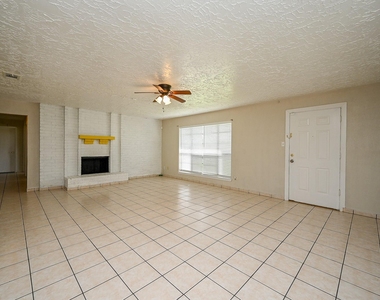 7407 W Fuqua Drive - Photo Thumbnail 4