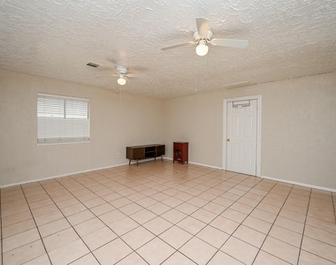 7407 W Fuqua Drive - Photo Thumbnail 8