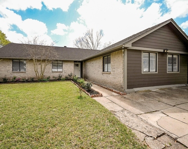 7407 W Fuqua Drive - Photo Thumbnail 1