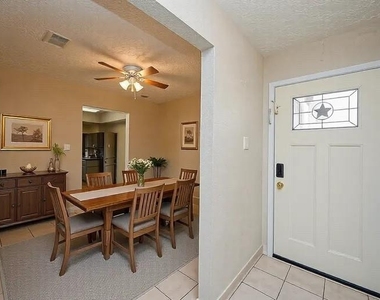 7407 W Fuqua Drive - Photo Thumbnail 2