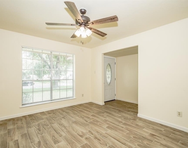 12106 Pompton Drive - Photo Thumbnail 12