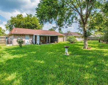 12106 Pompton Drive - Photo Thumbnail 11