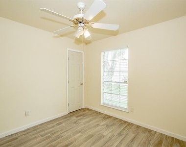 12106 Pompton Drive - Photo Thumbnail 2