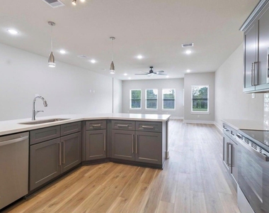 9101 Noel Street - Photo Thumbnail 6