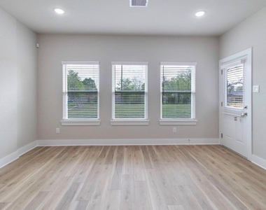 9101 Noel Street - Photo Thumbnail 17